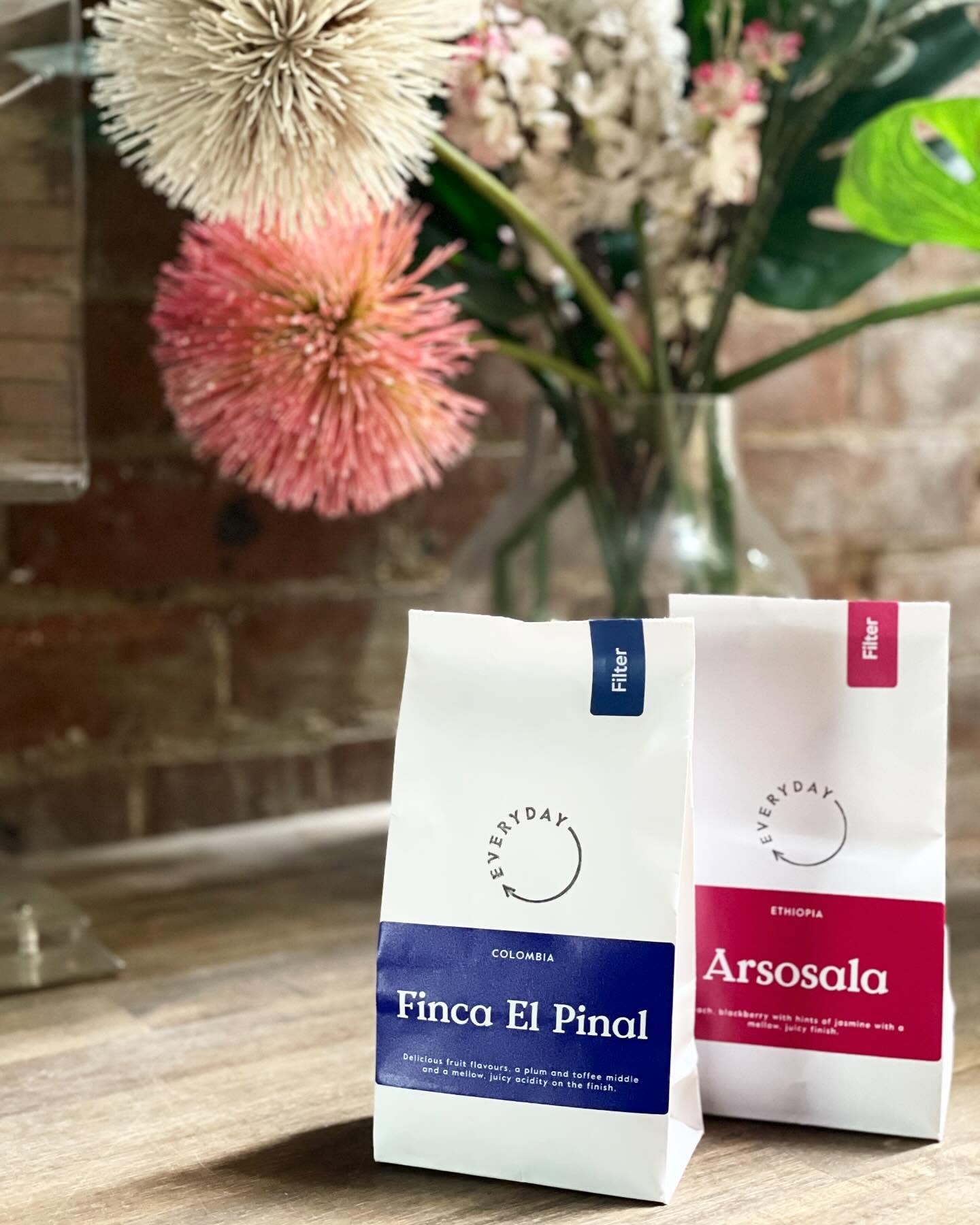 Bolsas de café de filtro Everyday Coffee, Colombia Finca El Pinal y Ethiopia Arsosala